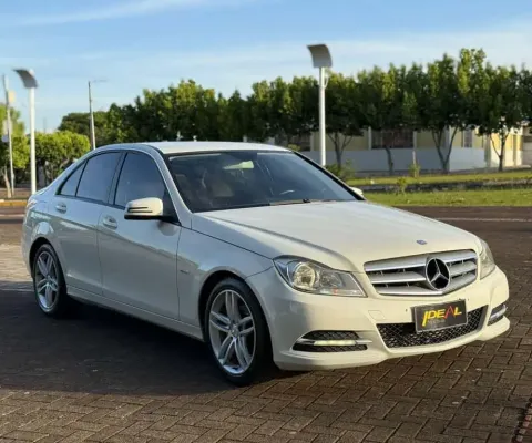 Mercedes-Benz C-180 CGI Classic 1.8  - Branca - 2011/2012