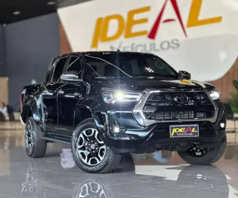 Toyota Hilux SRX PLUS - Preta - 2024/2024