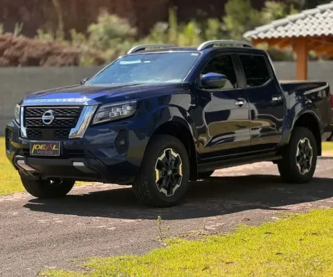Nissan Frontier PLATIUM - Azul - 2022/2023