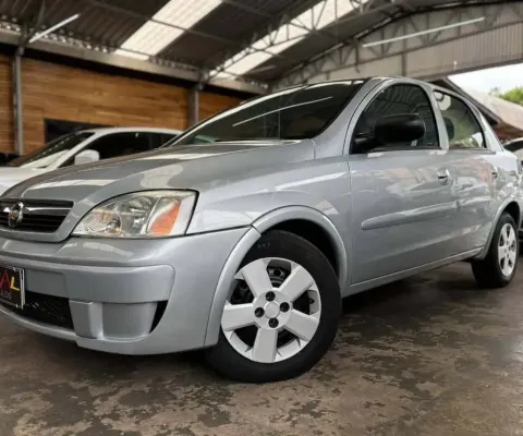 Chevrolet Corsa Sedan Premium 1.4 - Prata - 2008/2009