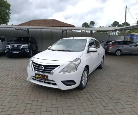 Nissan Versa SV - Branca - 2018/2018
