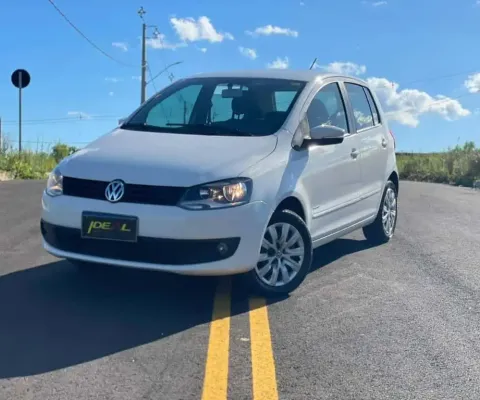 Volkswagen Fox 1.6 Mi - Branca - 2012/2013