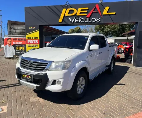 Toyota Hilux SR 4x2  - Branca - 2015/2015