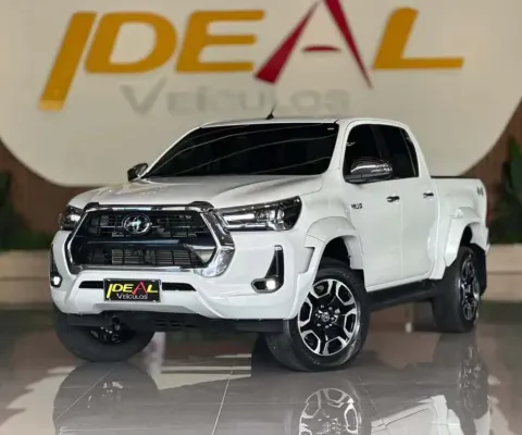 Toyota Hilux SRX PLUS 2.8  - Branca - 2024/2024