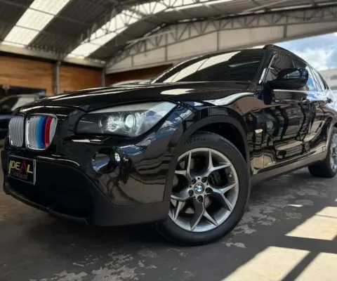 BMW X1 3.0 28i - Preta - 2010/2010