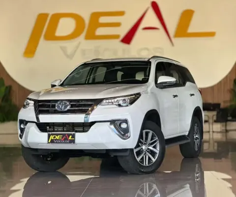 Toyota Hilux SW4 SRX 4x4 2.8 TDI 16V Dies. Aut.  - Branca - 2020/2020