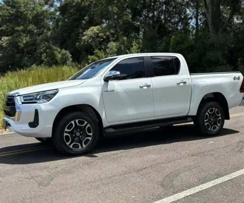 Toyota Hilux CD - Branca - 2023/2024
