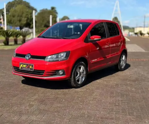 Volkswagen Fox Comfortline 1.0 Flex 12V 5p - Vermelha - 2016/2017