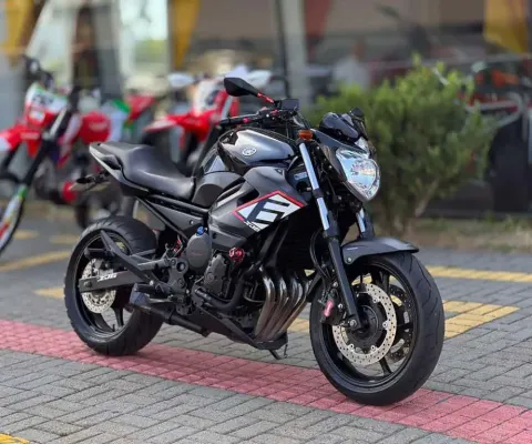 Yamaha XJ6 N - - Preta - 2014/2015