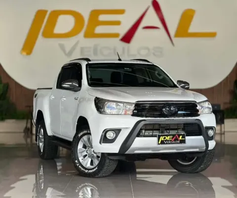 Toyota Hilux SRV 4x4 2.8  - Branca - 2015/2016