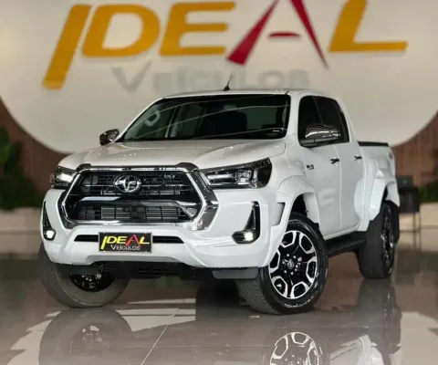 Toyota Hilux SRX PLUS  - Branca - 2025/2025