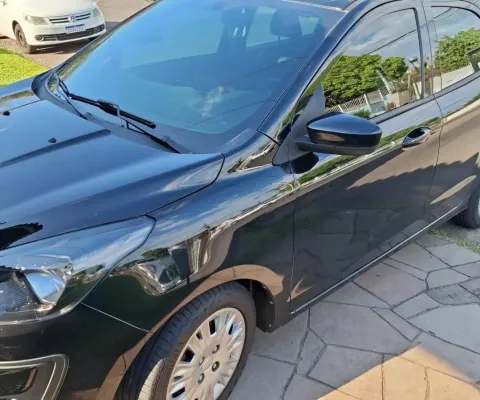 Unico dono, bancos originais, todas revisões.