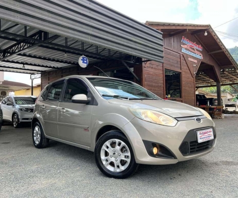 Ford Fiesta 1.6 8V Flex/Class 1.6 8V Flex 5p  - Prata - 2012/2012
