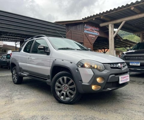 Fiat Strada Adventure1.8/ 1.8 LOCKER Flex CD  - Prata - 2017/2018