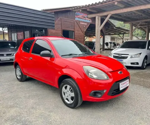 Ford KA 1.0 8V/1.0 8V ST Flex 3p - Vermelha - 2013/2013