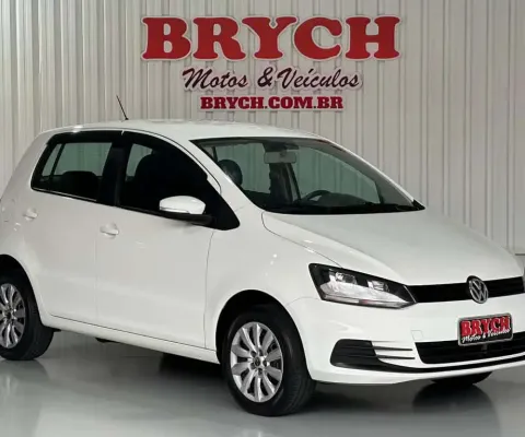 Volkswagen Fox Trendline 1.6 Flex 8V 5p  - Branca - 2017/2018