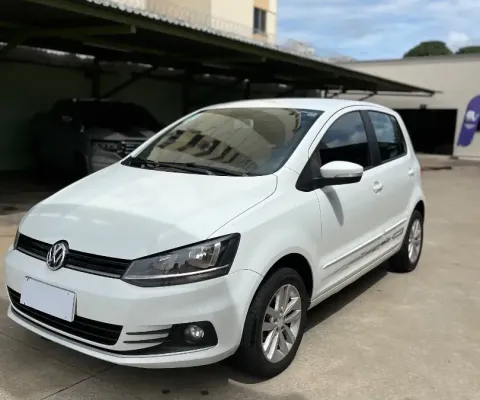 É um fox 2019 extremamente conservado 