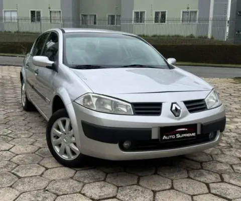 Renault Megane Sedan – Completa 1.6 16V Um sedã confortável, espaçoso e com toda a procedência que v