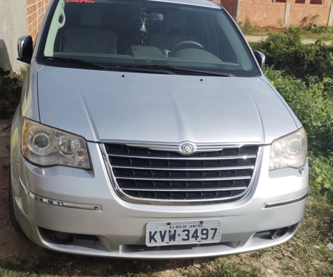 CHRYSLER TOWN & COUNTRY à venda.