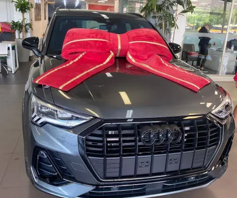 Audi Q3 SUV PERFORMANCE BLACK PLUS COM SONOS CINZA ESCURO ARO 20 DE FÁBR