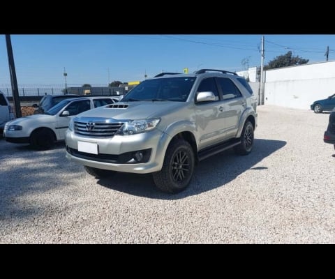 HILUX SW4 3.0 SRV 4X4 7 LUGARES 16V TURBO INTERCOOLER DIESEL 4P AUTOMÁTICO
