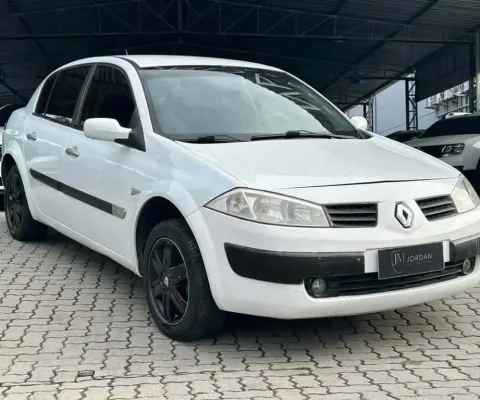 Renault MEGANE SEDAN MEGANE SEDAN 1.6 SEDAN DYNAMIQUE HI-FLEX 16V