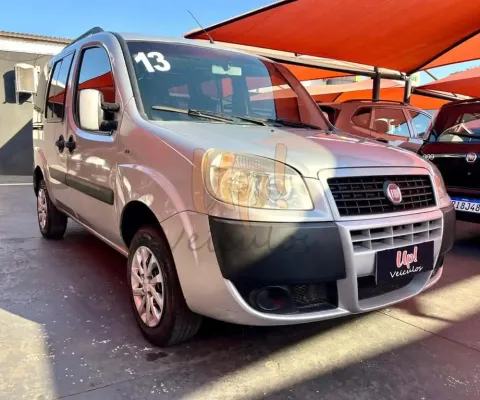 Fiat Doblo ATTRACTIV 1.4 - Prata - 2013/2013
