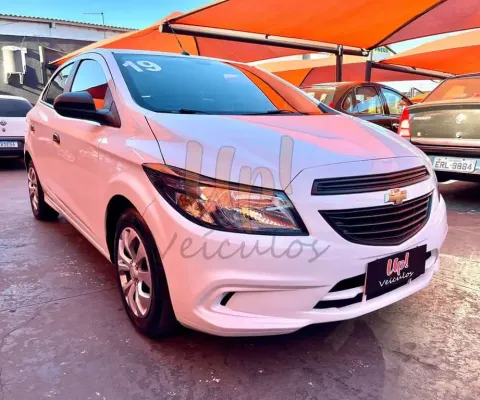 Chevrolet Onix 10MT JOYE - Branca - 2018/2019