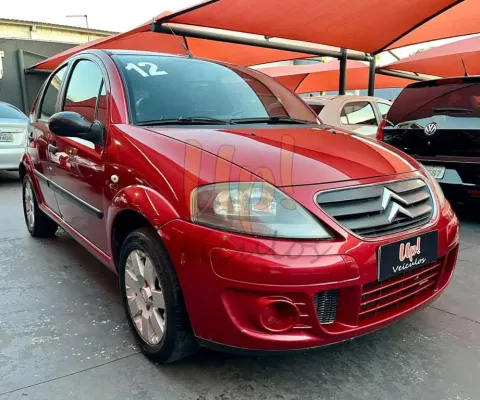 Citroën C3 GLX 1.4/ GLX Sonora 1.4 Flex 8V 5p  - Vermelha - 2011/2012