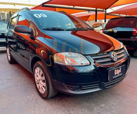 Volkswagen SpaceFox 1.6/ 1.6 Trend Total Flex 8V 5p  - Preta - 2008/2009