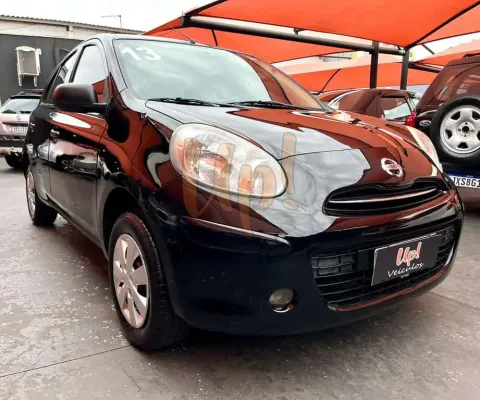 Nissan March 1.0 16V 4P FLEX - Preta - 2012/2013