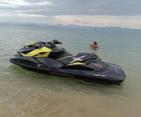 VENDE-SE, JET-SKI, MACAÉ-RJ, 80 MIL...