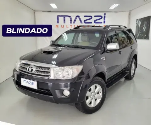 Toyota hilux sw4 srv d4-d 4x4 3.0 tdi dies. Aut diesel 2011/2011