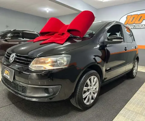 Volkswagen Fox W/ 1.0 GII - Preta - 2010/2011