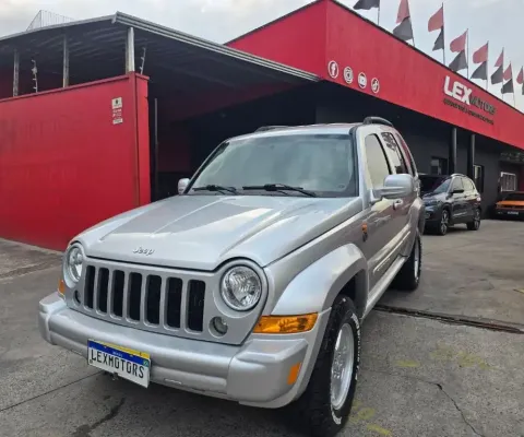 DESPERTE O ESPIRITO AVENTUREIRO QUE HÁ EM VOCÊ JEEP CHEROKEE SPORT IMPECÁVEL 