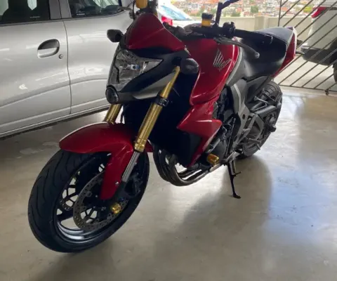 Cb 1000r em ótimo estado de conservação, pronta para rodar!