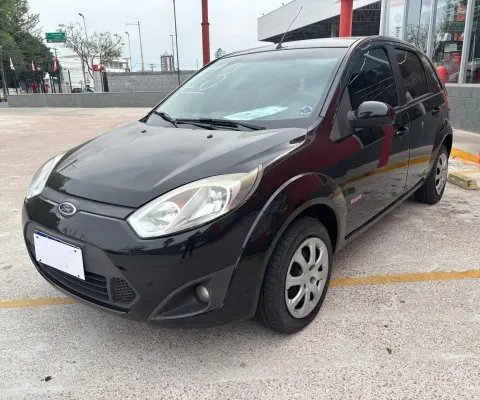 Carro completo 
Carro de procedência
bancos de couro
Ar condicionado 