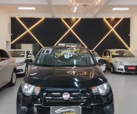 Mobi km baixo impecável 