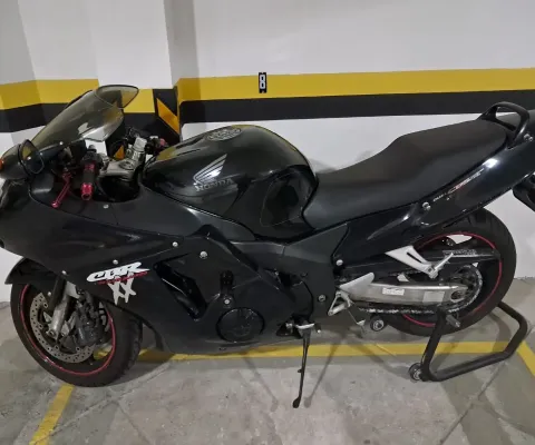 Honda cbr 1100xx black bird