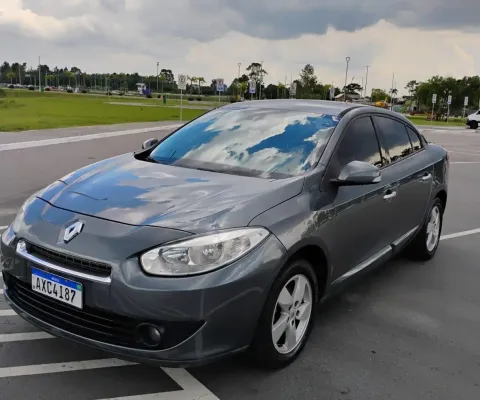 com bancos dianteiro feitos recentemente e foro do novo IPVA 2026 pg