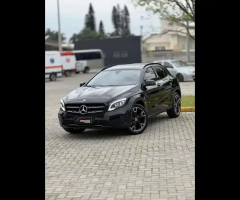 GLA 200 Night 1.6. TB 16V Flex Aut.