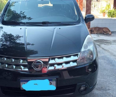 NISSAN LIVINA à venda.