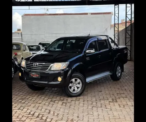 Toyota hilux cd 4x4 srv 3.0 tb 2013
