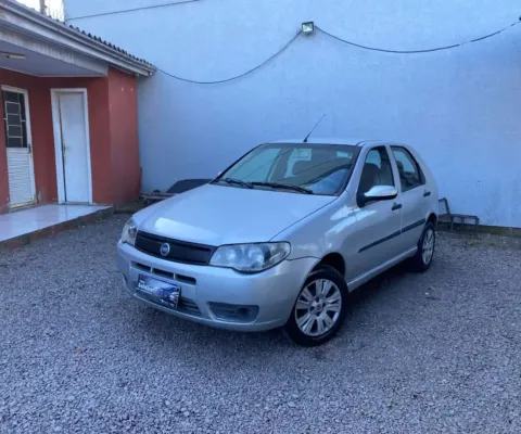 Carro em ótimo estado de conservação revisado documento em dia 