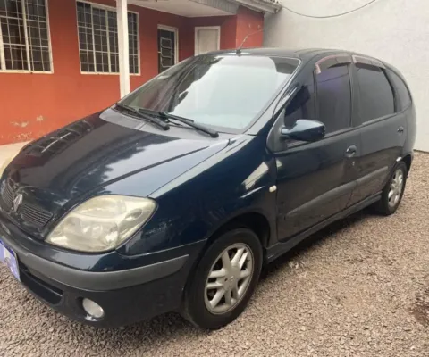 Carro em ótimo estado de conservação revisado documento em dia .