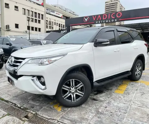 Toyota Hilux sw4 2017 2.7 sr 4x2 16v flex 4p automático