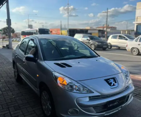 Peugeot 207 XS Passion 1.6 AUTOMÁTICO (2013) 