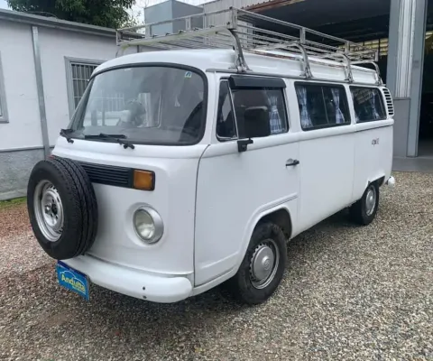 VOLKSWAGEN Kombi 1.6 STD 9 LUGARES