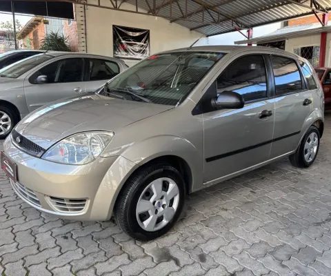 Fiesta 1.0 mpi 8v 2006 segunda dona revisado sem detalhes..