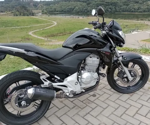Honda cb 300r impecável segundo dono sem detalhes ótima…..